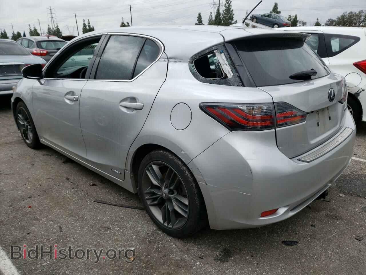 2011 LEXUS CT 200 - VIN: JTHKD5BH2B2014016 - Photo 2