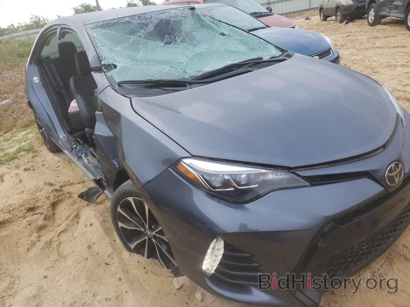 Photo 5YFBURHE0JP842894 - TOYOTA COROLLA 2018