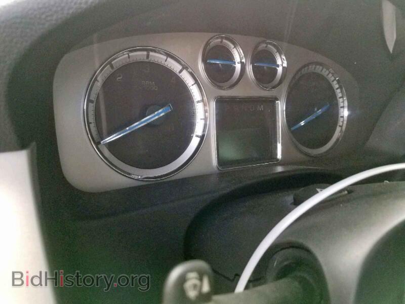 2011 Cadillac ESCALADE (VIN 1GYS4AEF3BR324732) — photo 8 of 10