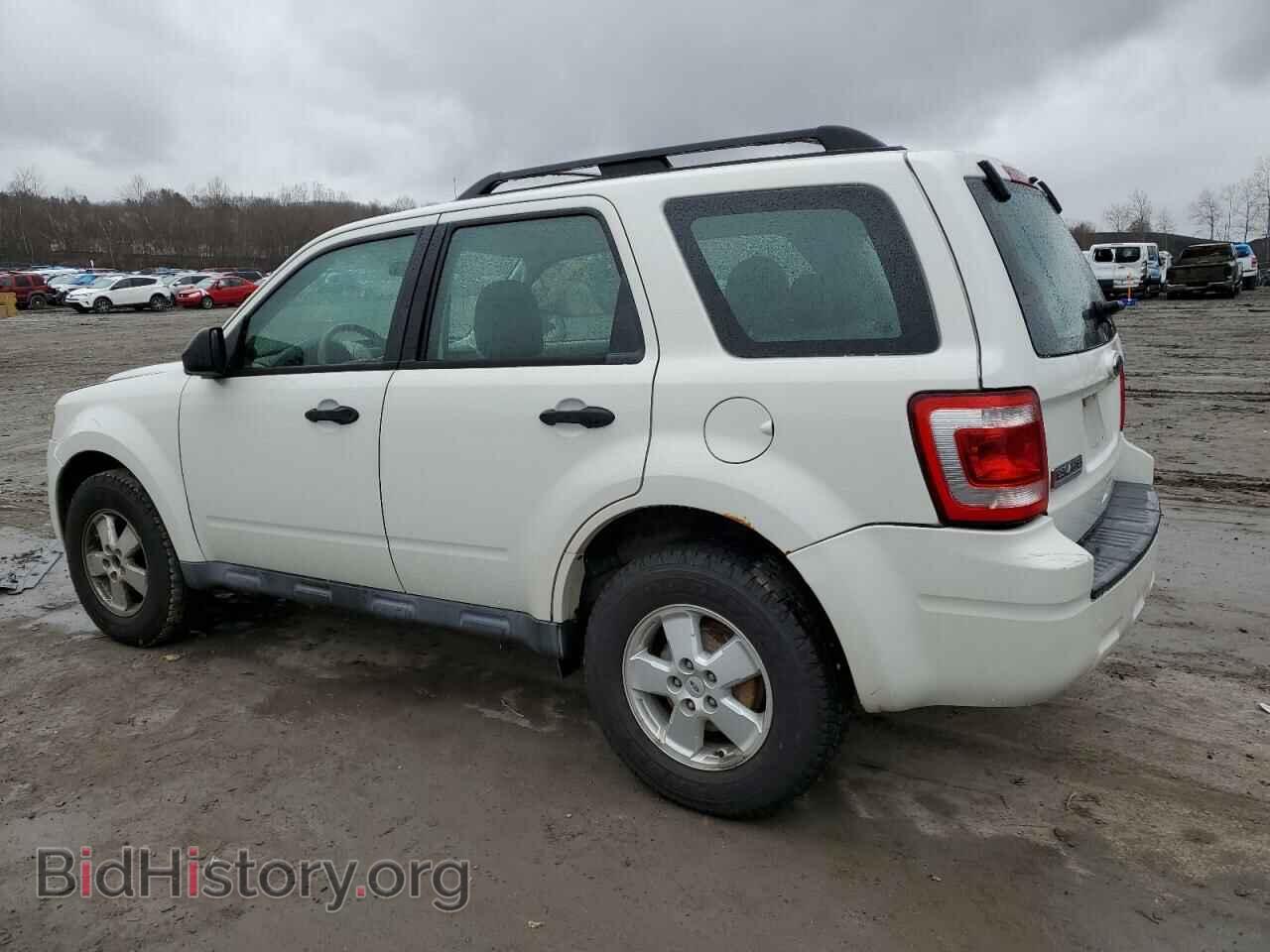 2011 FORD ESCAPE - VIN: 1FMCU9C78BKA24886 - Фото 2