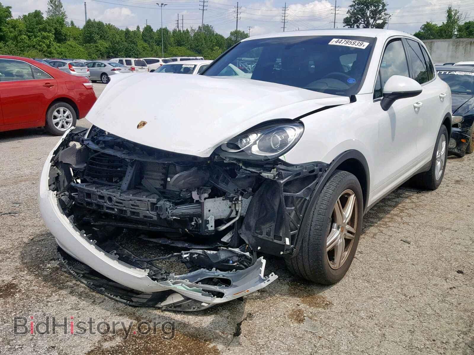 2016 PORSCHE CAYENNE - VIN: WP1AA2A28GLA04527 - Photo 2