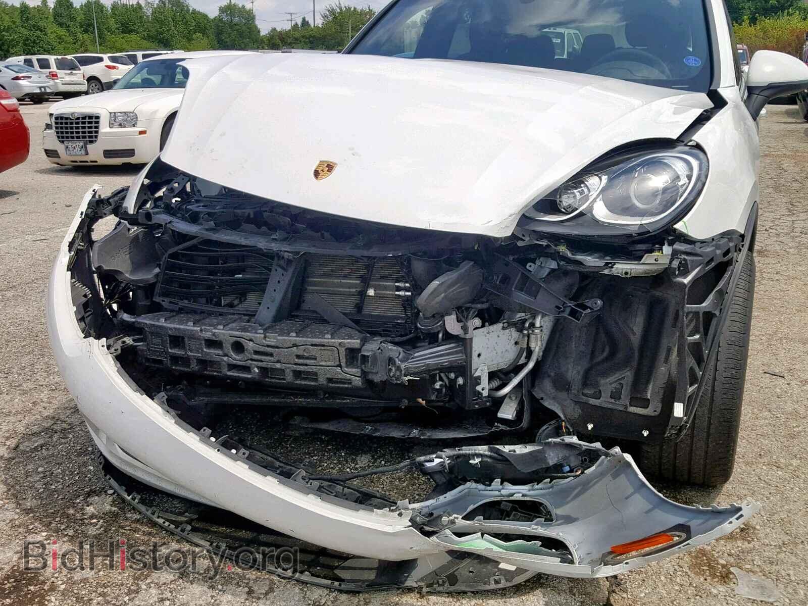 2016 PORSCHE CAYENNE - VIN: WP1AA2A28GLA04527 - Photo 9