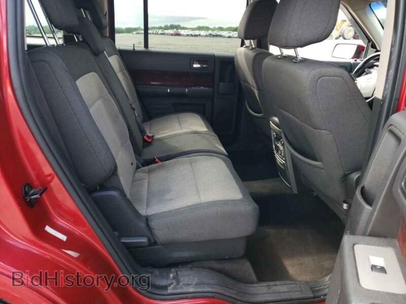 2010 Ford FLEX (VIN 2FMGK5CC8ABA23548) — фото 6 из 10
