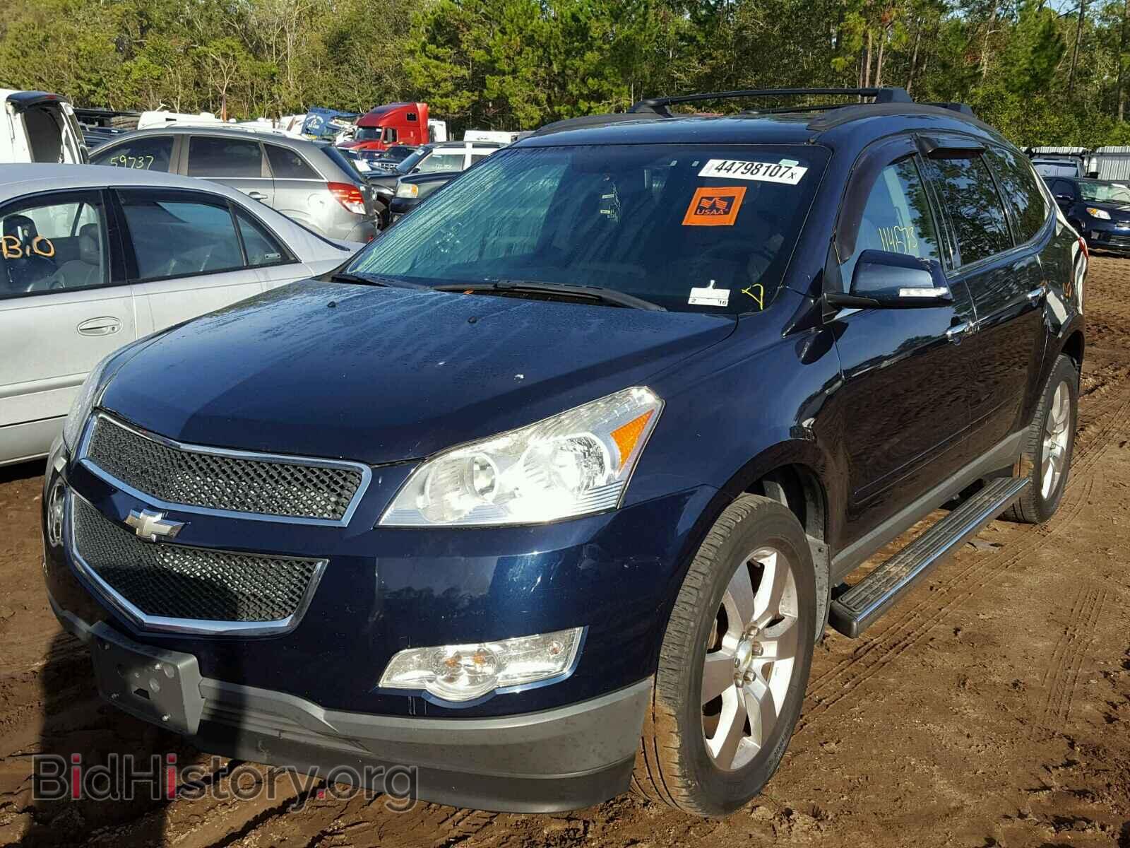 2011 CHEVROLET TRAVERSE - VIN: 1GNKRGED4BJ402319 - Фото 2