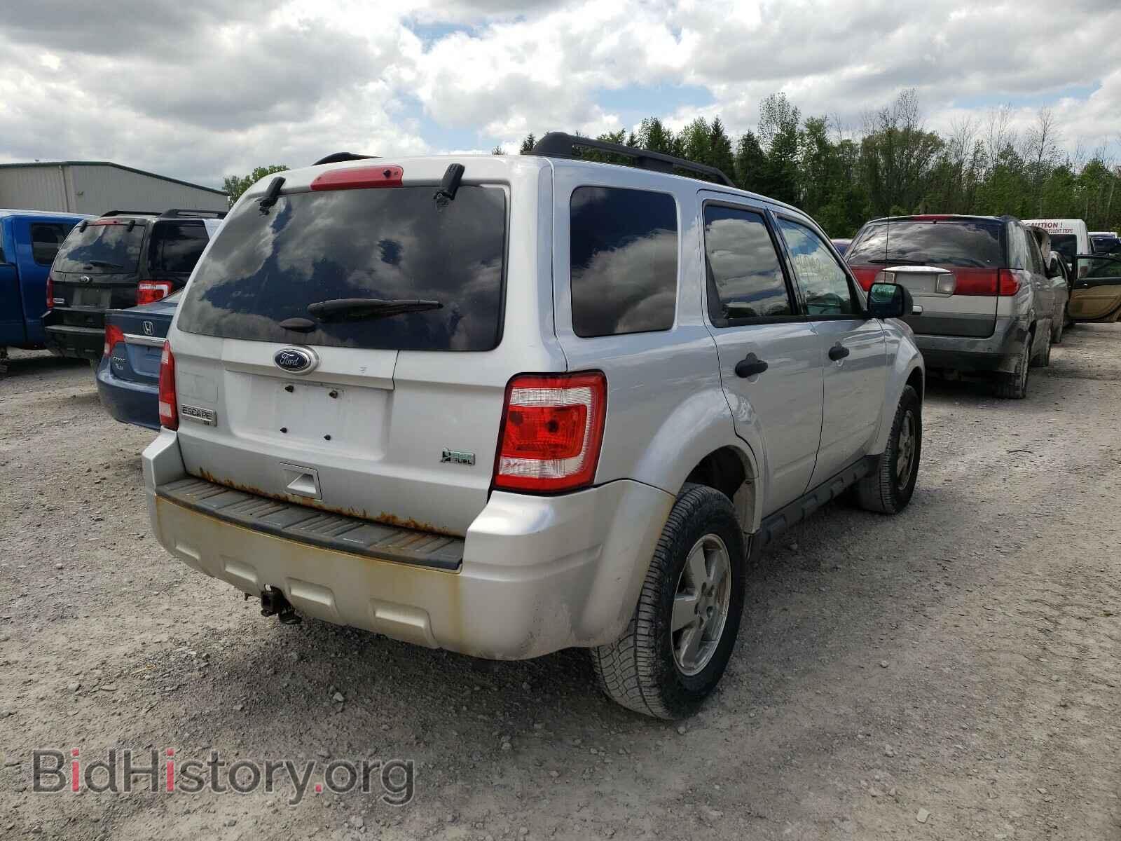 2011 FORD ESCAPE - VIN: 1FMCU0DG6BKC22375 - Фото 4