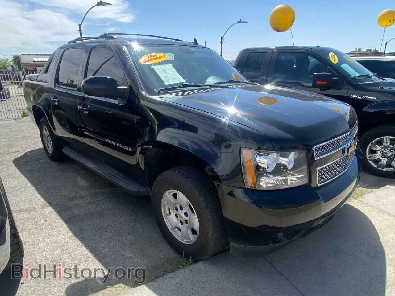 Photo 3GNMCEE01BG361113 - CHEVROLET AVALANCHE 2011