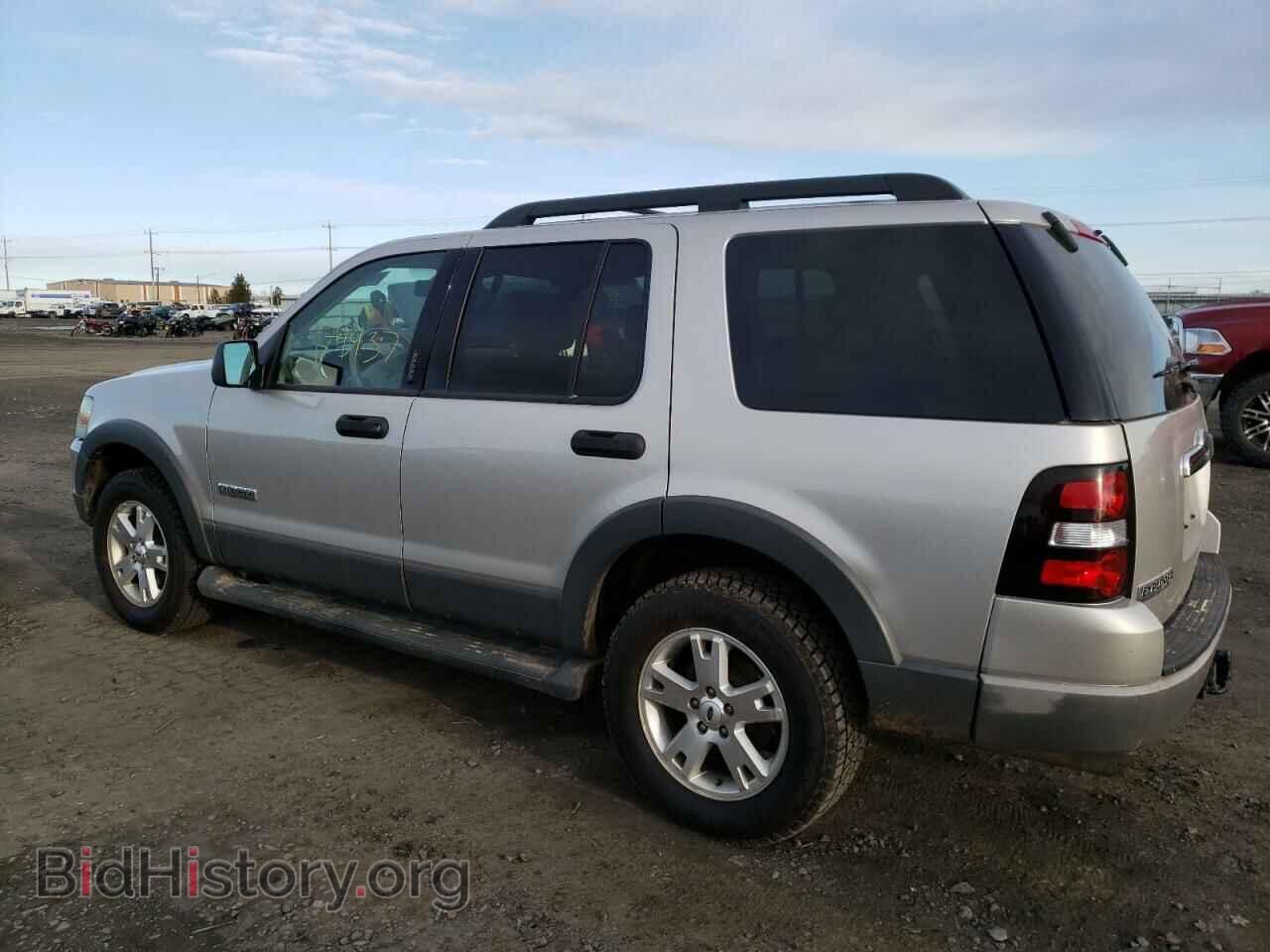 2006 FORD EXPLORER - VIN: 1FMEU63846UA07593 - Фото 2