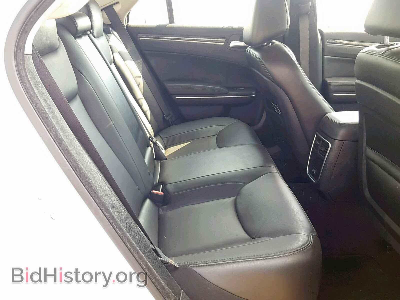 2017 CHRYSLER 300 - VIN: 2C3CCAAG5HH588057 - Фото 6