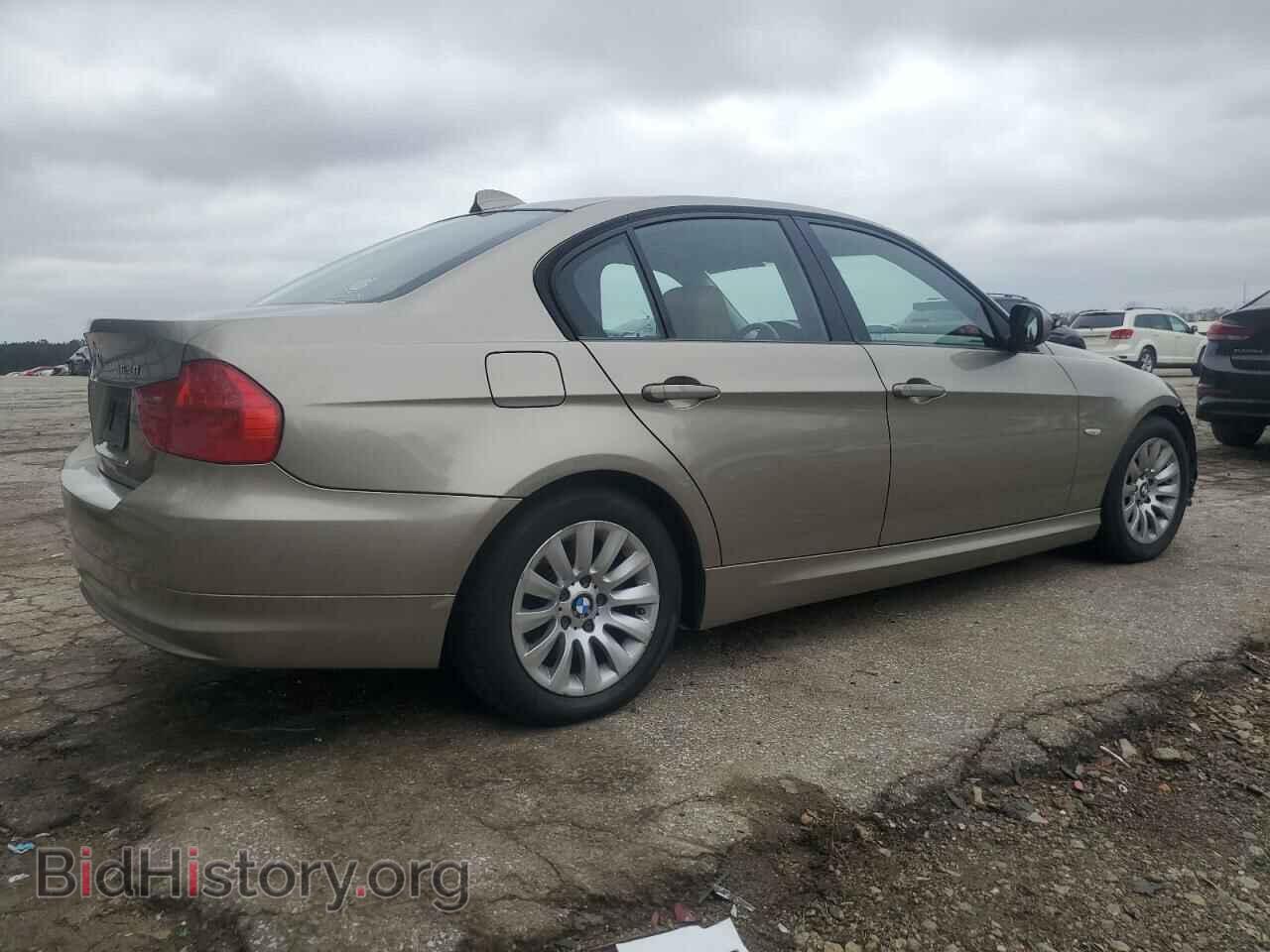 2009 BMW 3 SERIES - VIN: WBAPH77599NL82155 - Фото 3