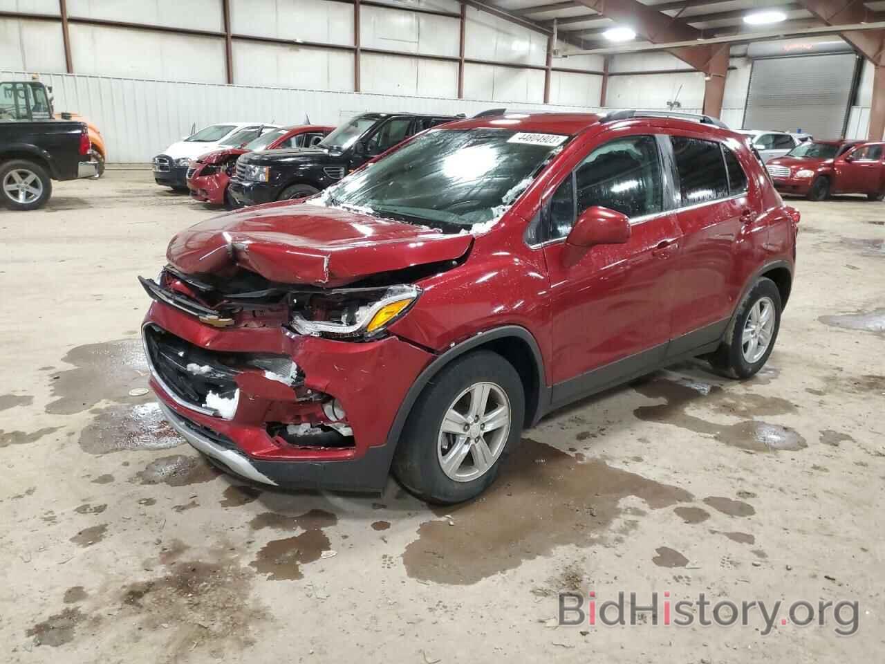 Report 3GNCJLSB3KL330741 CHEVROLET TRAX 2019 RED GAS price and damage history