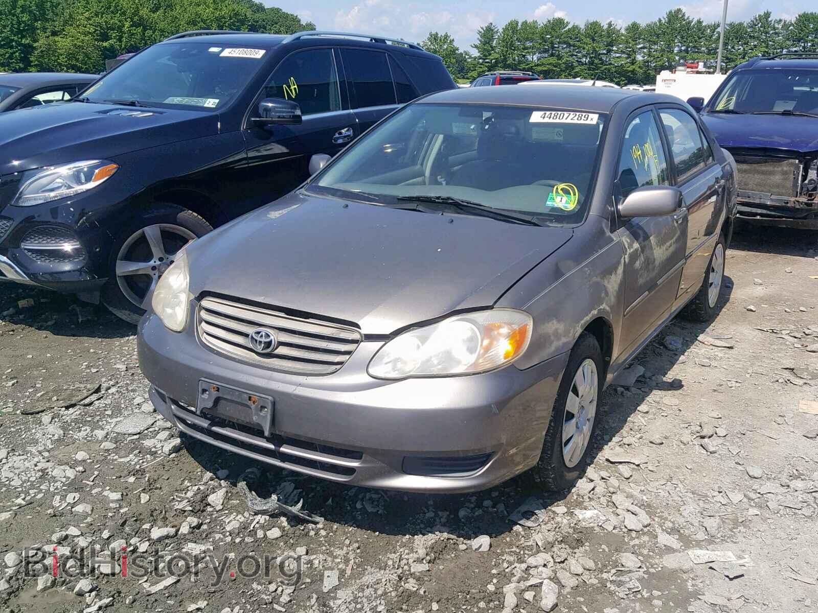 2003 TOYOTA COROLLA - VIN: 2T1BR38E53C136232 - Фото 2
