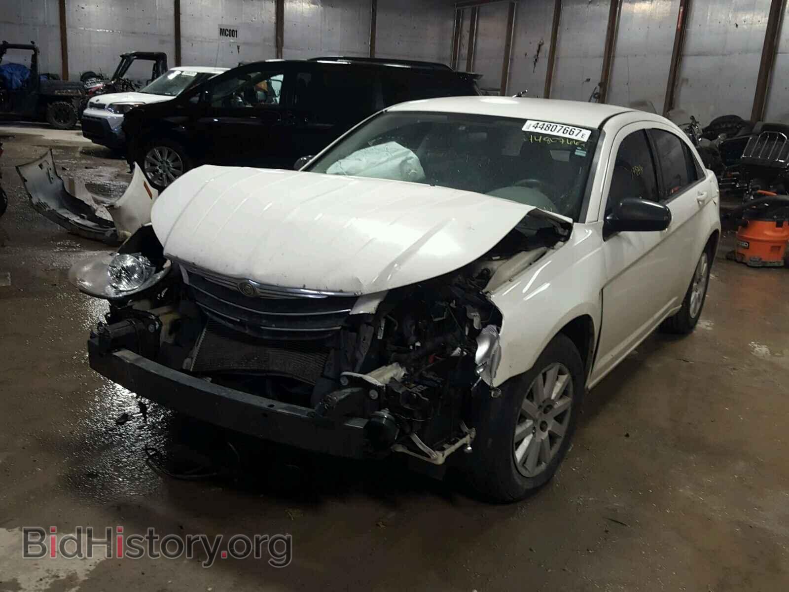 2008 CHRYSLER SEBRING - VIN: 1C3LC46K28N285713 - Фото 2