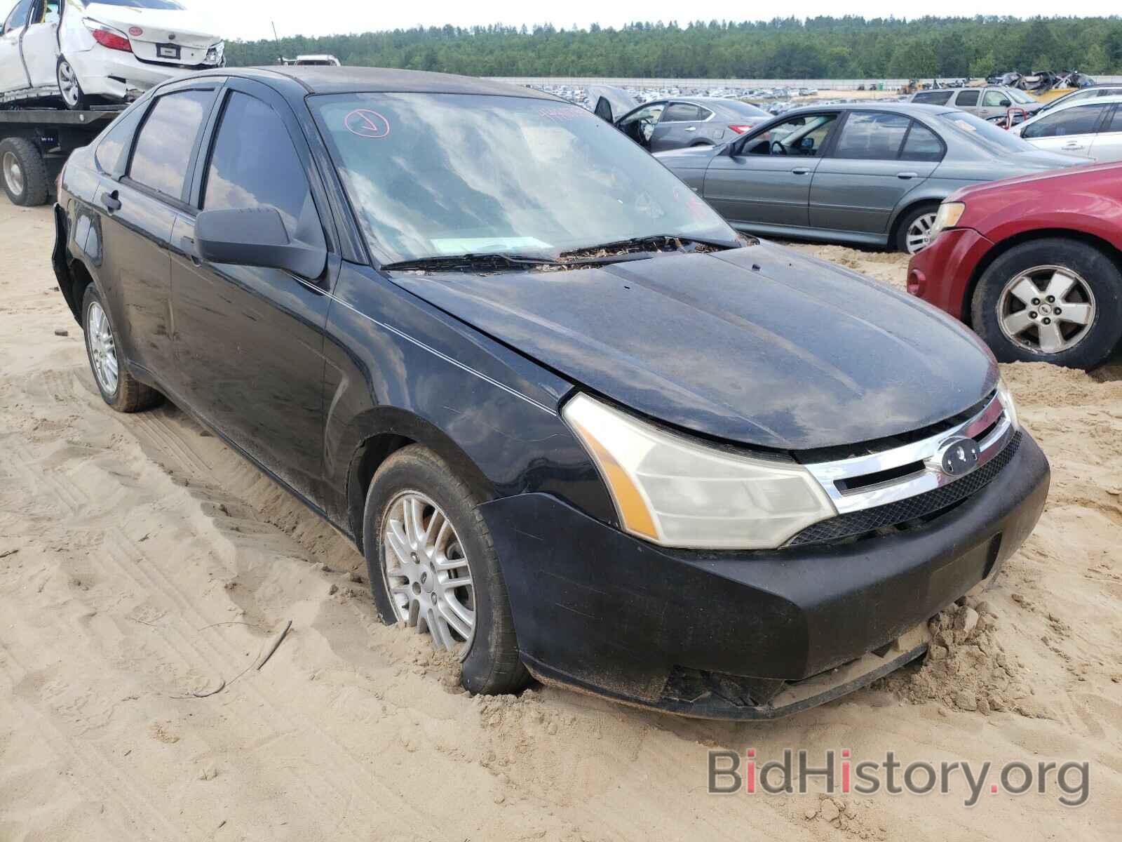 Photo 1FAHP35N29W153046 - FORD FOCUS 2009