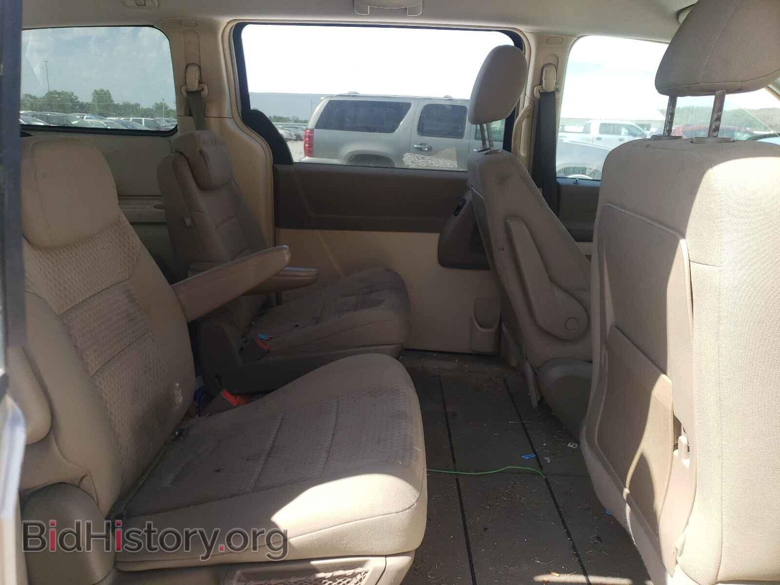 2008 CHRYSLER MINIVAN - VIN: 2A8HR54P08R637512 - Фото 6