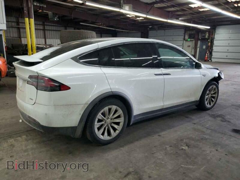 2016 Tesla MODEL X (VIN 5YJXCBE29GF018391) — photo 3 of 14