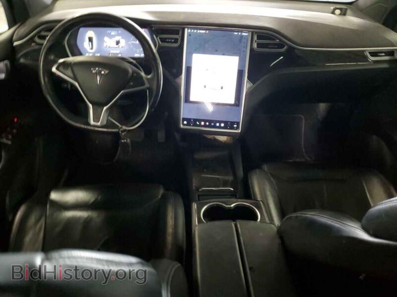 2016 Tesla MODEL X (VIN 5YJXCBE29GF018391) — photo 8 of 14