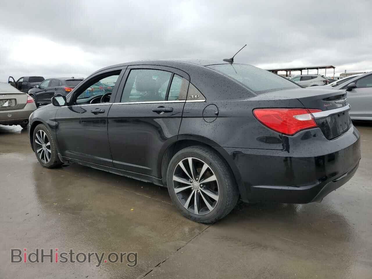 2012 CHRYSLER 200 - VIN: 1C3CCBHG8CN329400 - Фото 2