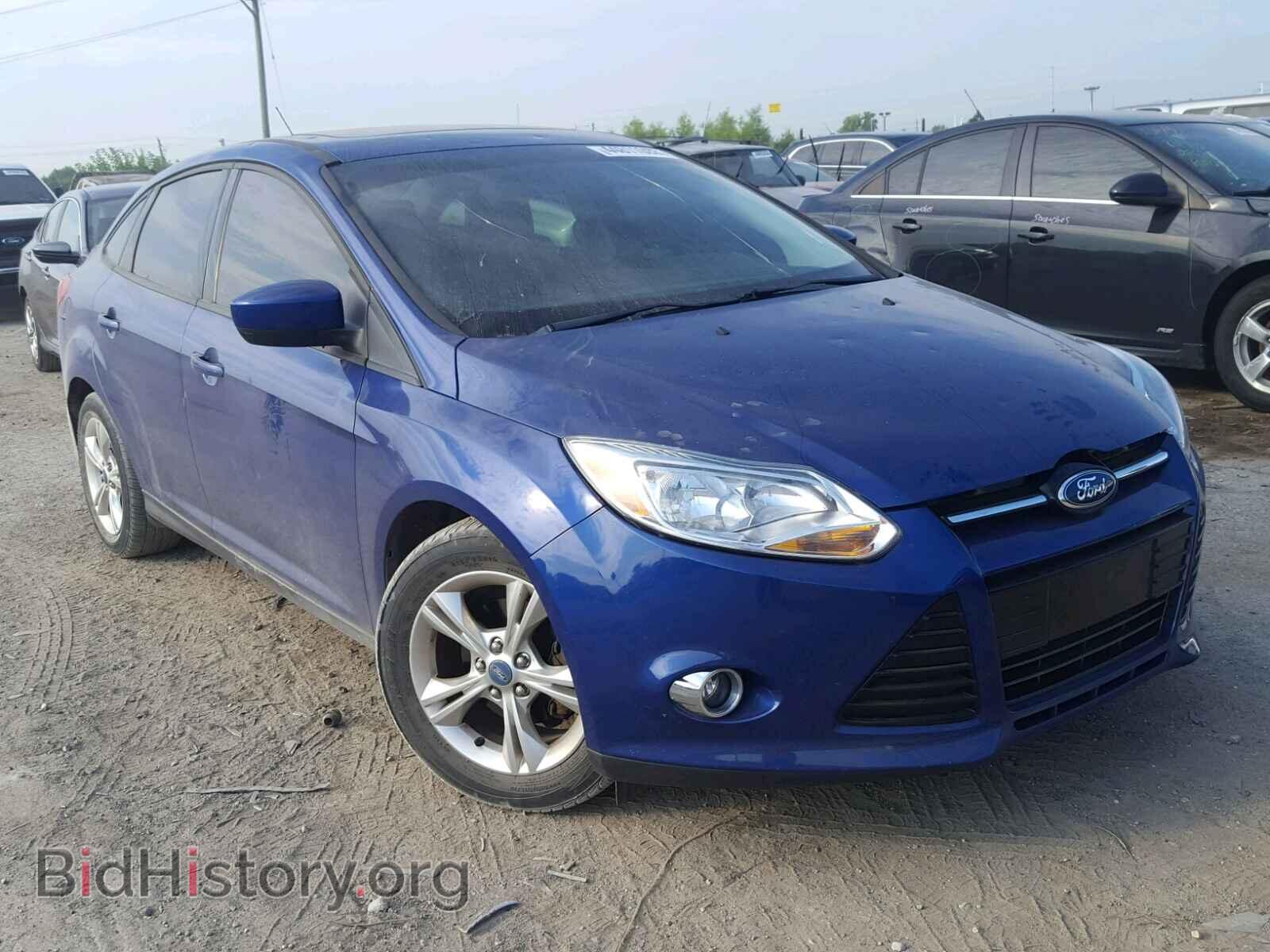 2012 Ford FOCUS Focus SE (VIN 1FAHP3F24CL205483) — фото 1 из 10, Copart, повреждение: град