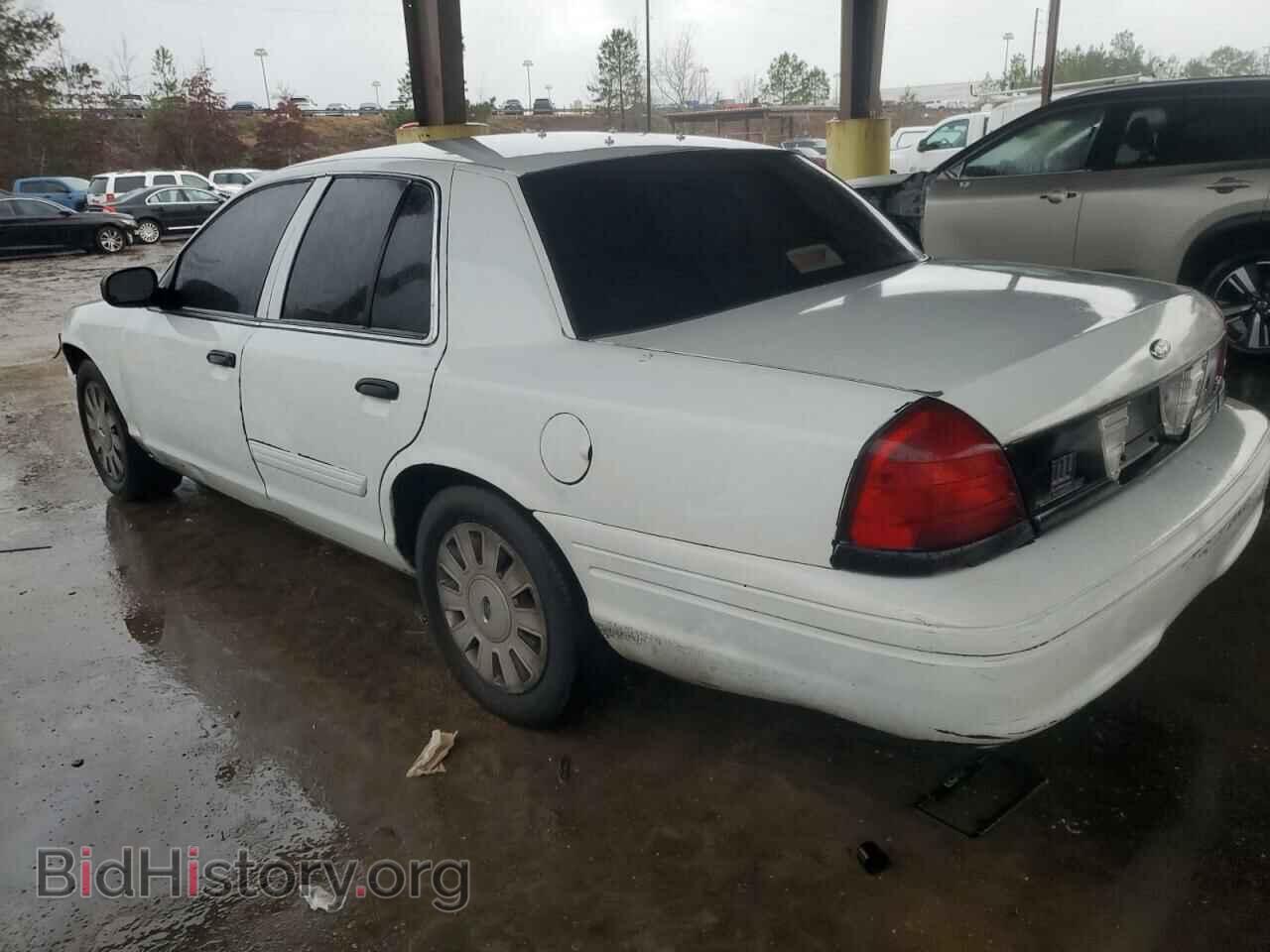 2011 FORD CROWN VIC - VIN: 2FABP7BV8BX149532 - Фото 2