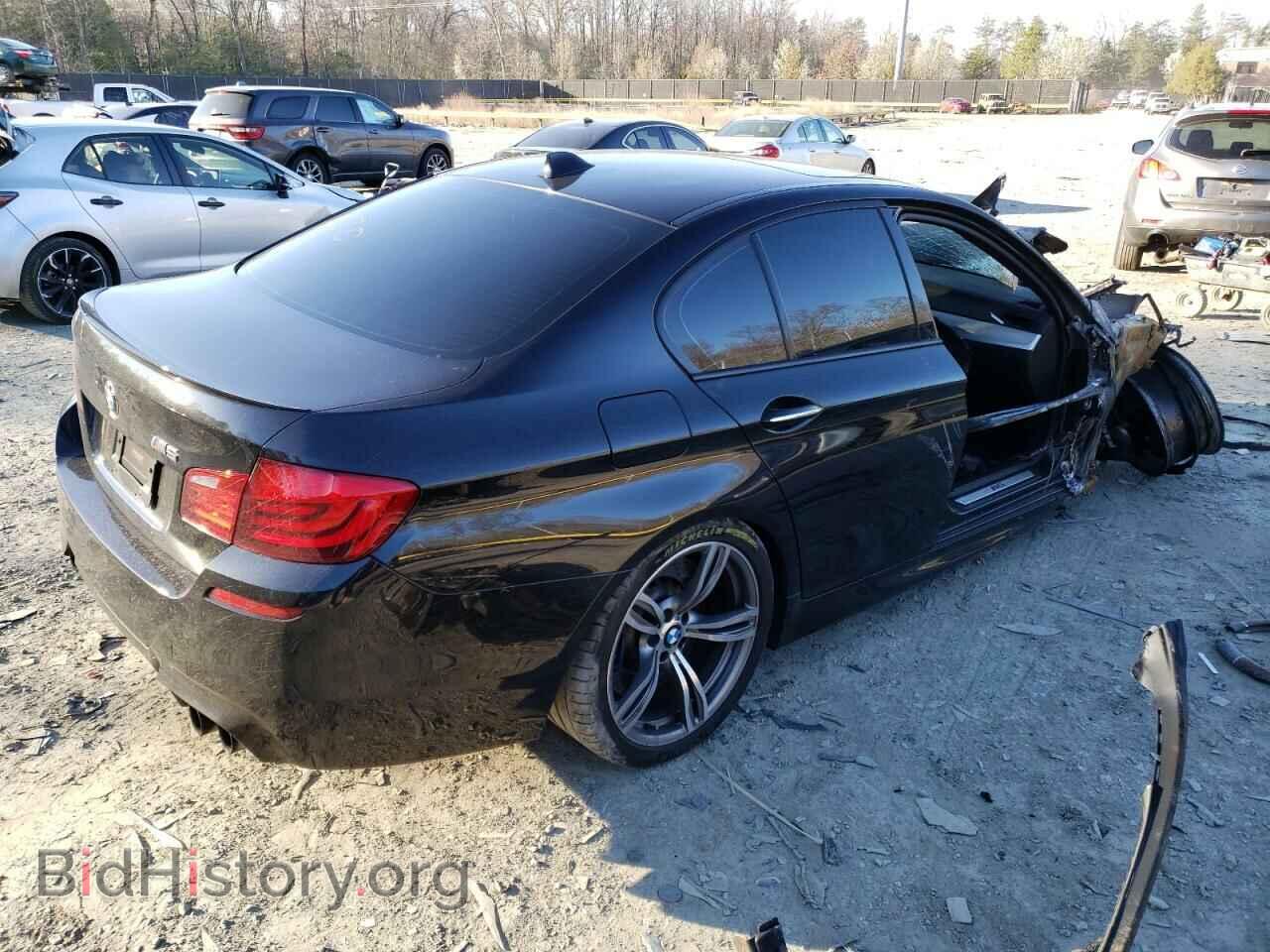 2013 BMW M5 - VIN: WBSFV9C58DC772461 - Фото 3