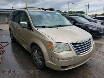 2010 Chrysler MINIVAN Town & COU, светло-коричневый — VIN 2A4RR7DXXAR414868, Copart