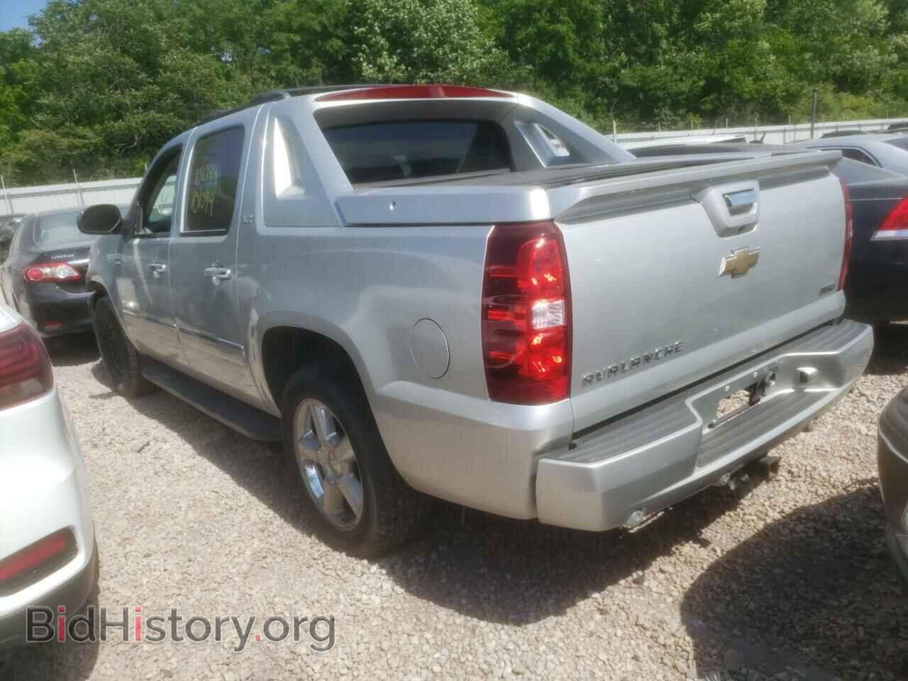 2011 CHEVROLET AVALANCHE - VIN: 3GNMCGE01BG290135 - Фото 3