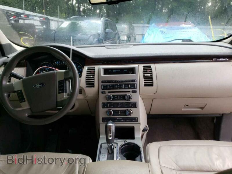 2011 Ford FLEX (VIN 2FMGK5CC6BBD10372) — photo 9 of 10