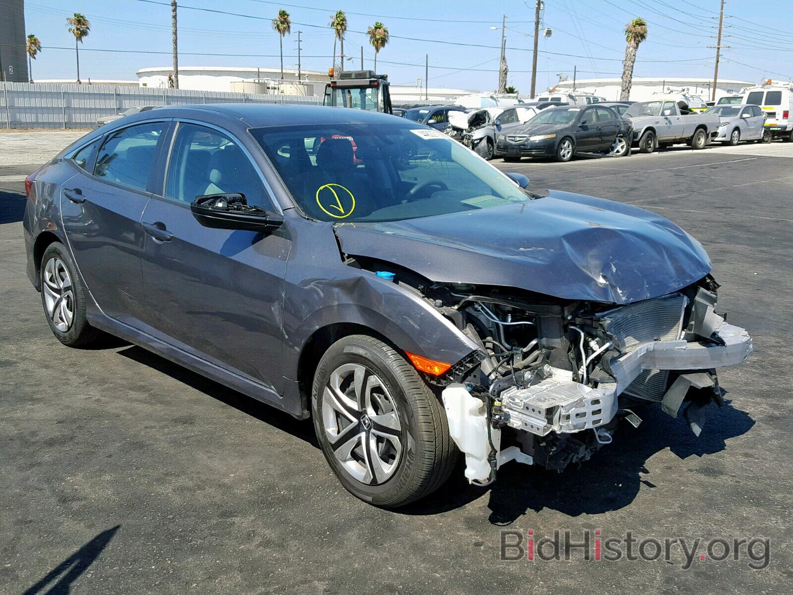 Photo 2HGFC2F51JH537300 - HONDA CIVIC LX 2018