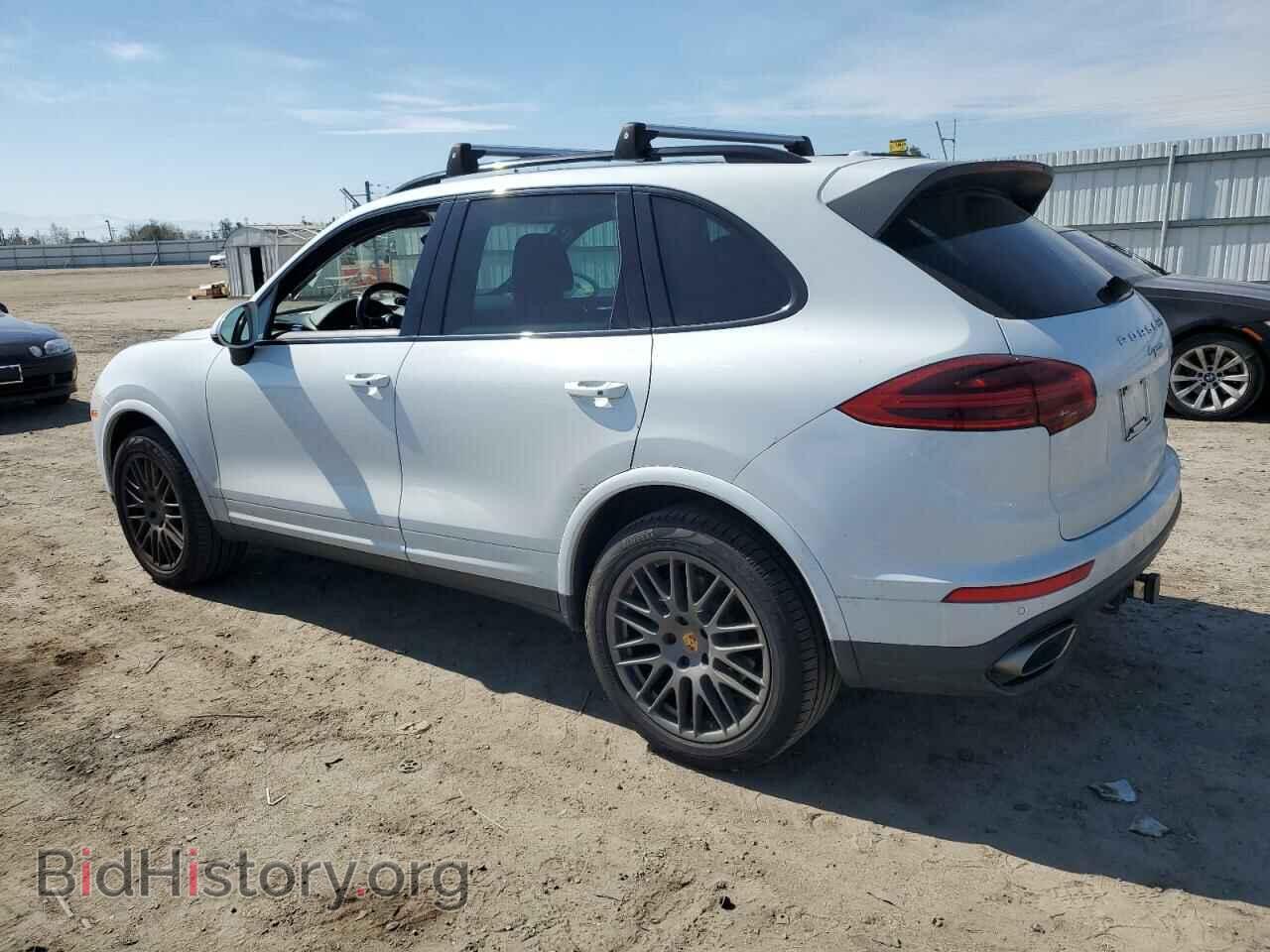 2017 PORSCHE CAYENNE - VIN: WP1AA2A23HKA85721 - Фото 2