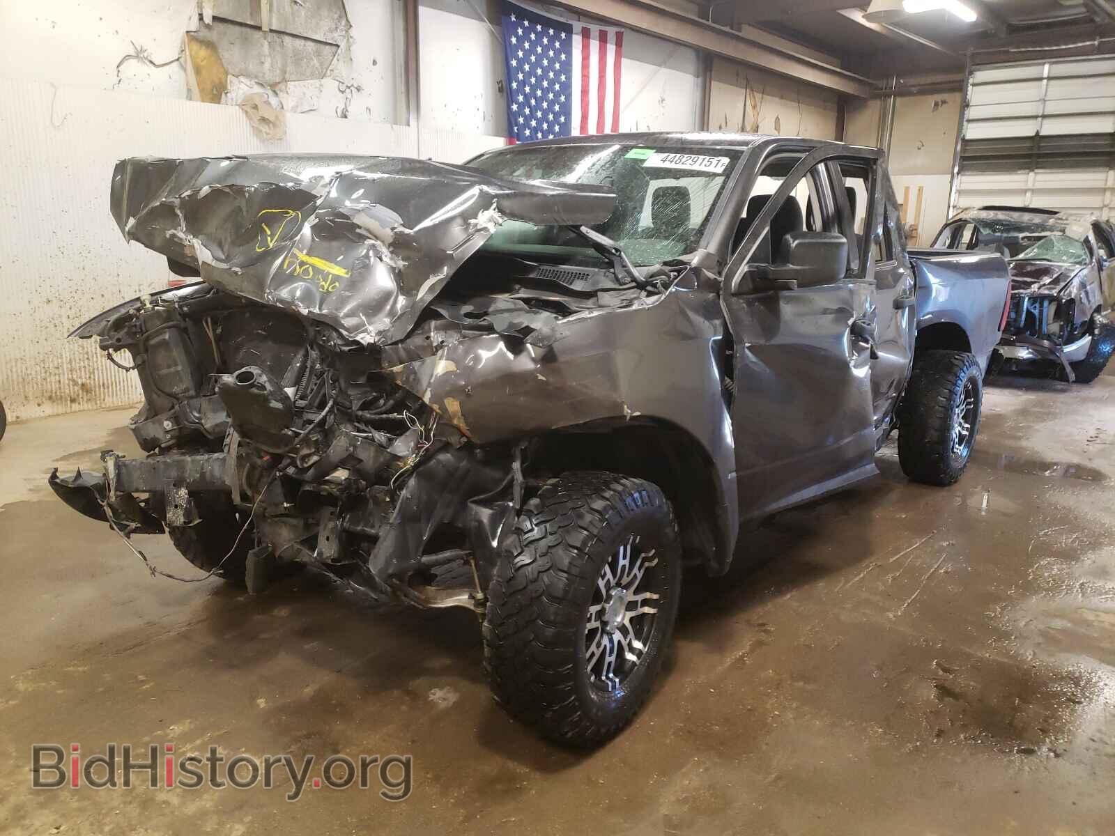 2017 RAM 1500 - VIN: 1C6RR7FT8HS575381 - Photo 2