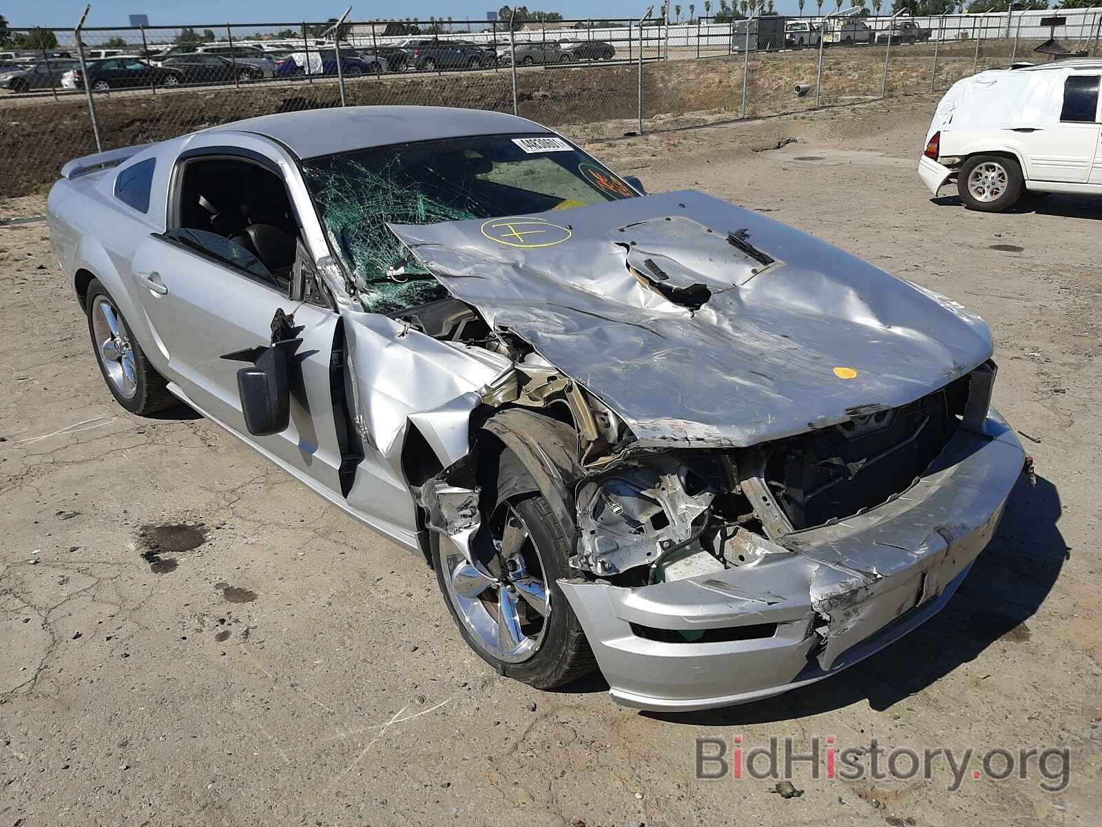 Photo 1ZVHT82H995102339 - FORD MUSTANG 2009