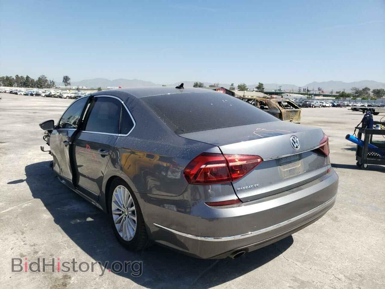 2017 VOLKSWAGEN PASSAT - VIN: 1VWBT7A38HC036611 - Фото 3
