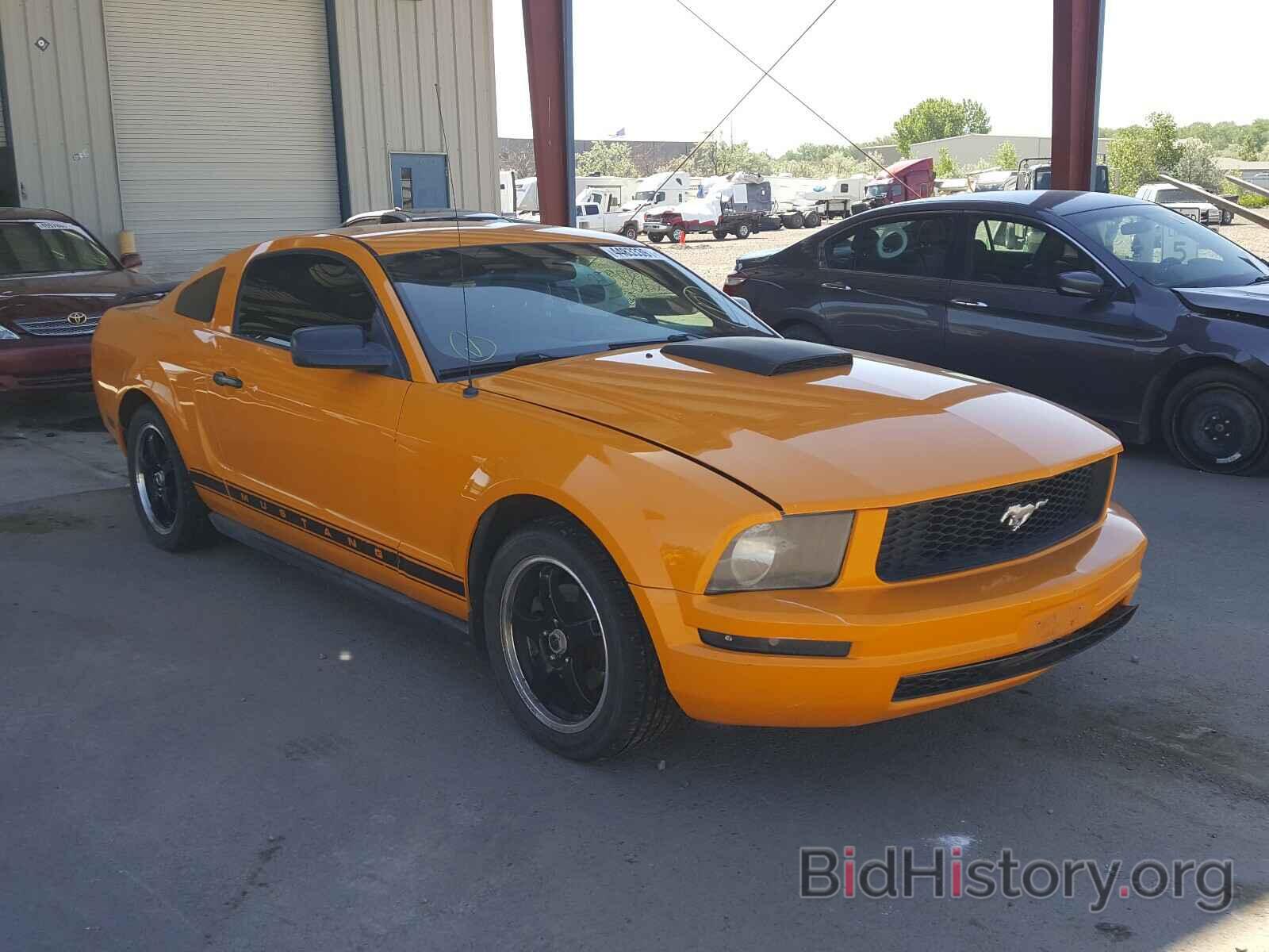 Photo 1ZVFT80N275311757 - FORD MUSTANG 2007