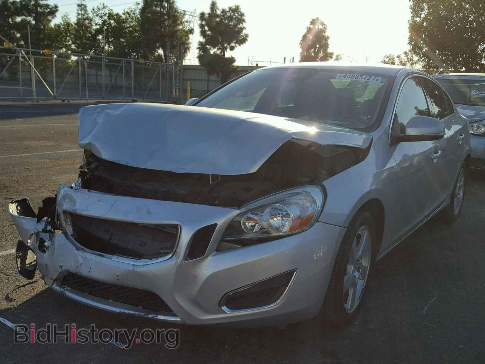 2012 VOLVO S60 - VIN: YV1622FSXC2076823 - Фото 2