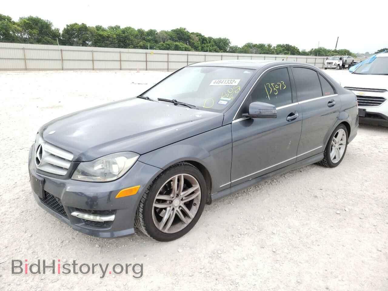 2013 MERCEDES-BENZ C-CLASS - VIN: WDDGF4HB2DA805837 - Фото 2