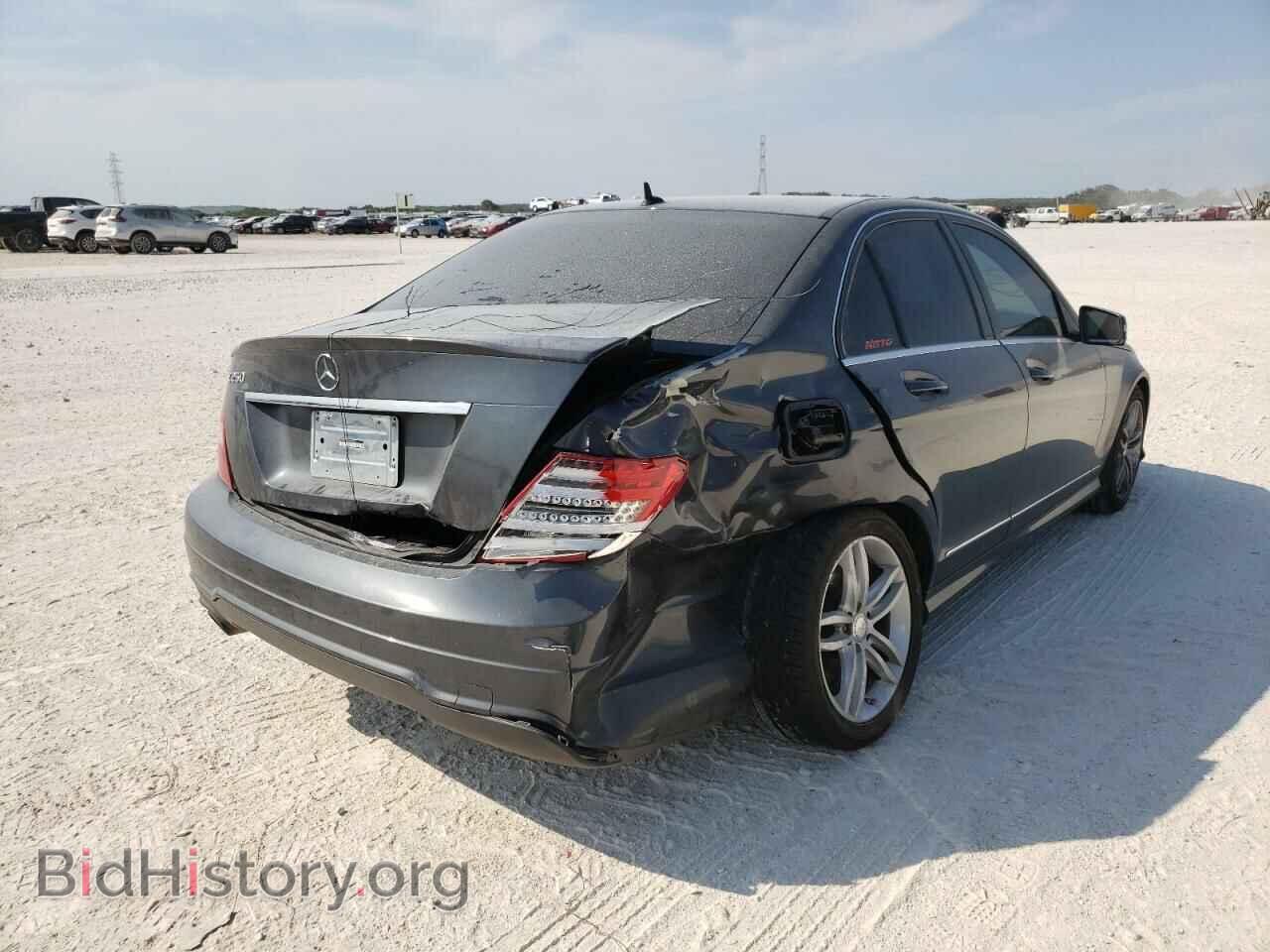 2013 MERCEDES-BENZ C-CLASS - VIN: WDDGF4HB2DA805837 - Фото 4