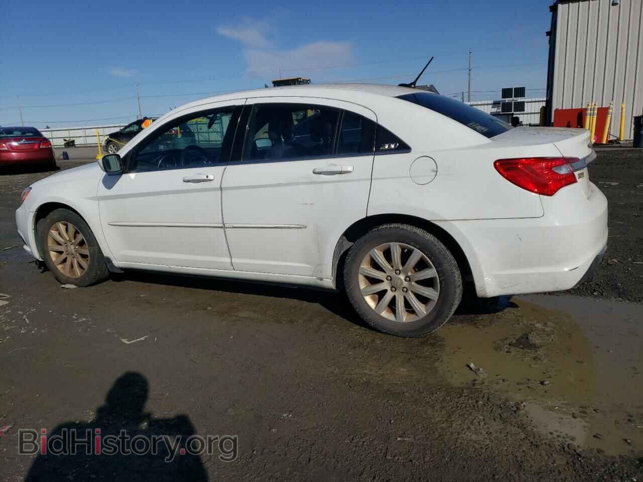 2013 CHRYSLER 200 - VIN: 1C3CCBBGXDN703063 - Фото 2
