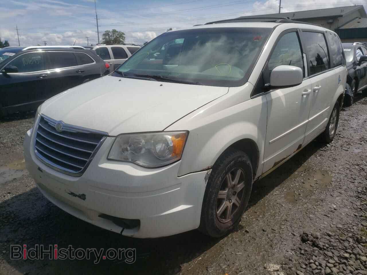 2008 CHRYSLER MINIVAN - VIN: 2A8HR54P08R774143 - Фото 2