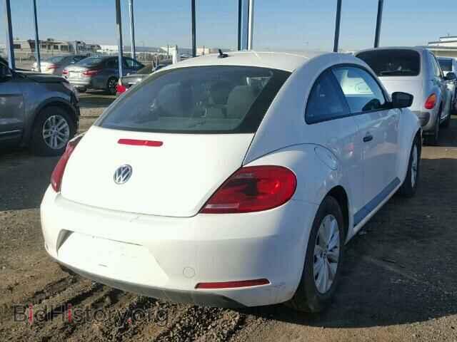 2013 VOLKSWAGEN BEETLE - VIN: 3VWFP7ATXDM659128 - Фото 4