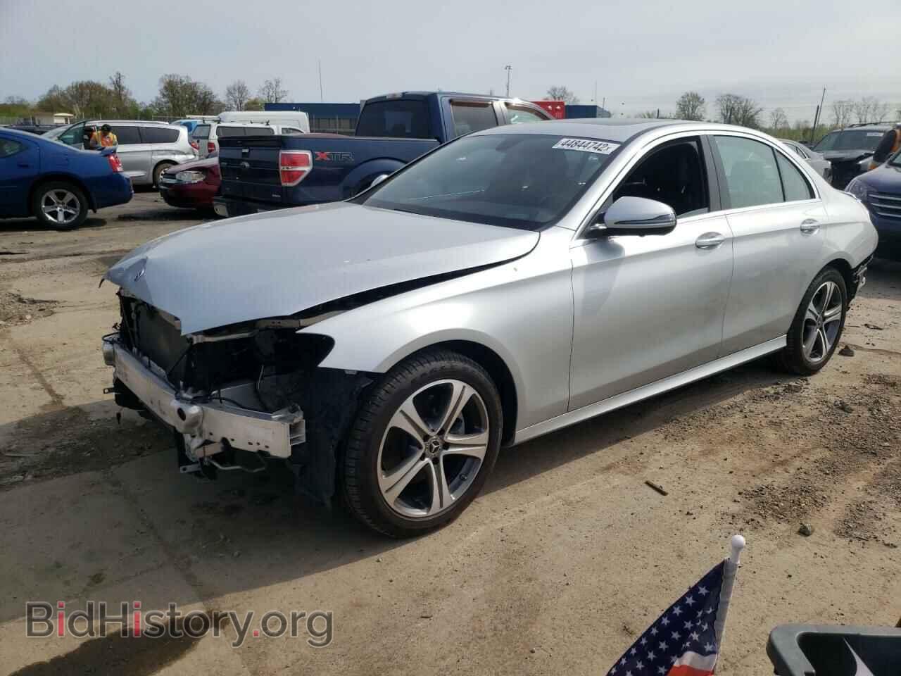 2019 MERCEDES-BENZ E-CLASS - VIN: WDDZF4KB7KA549709 - Фото 2