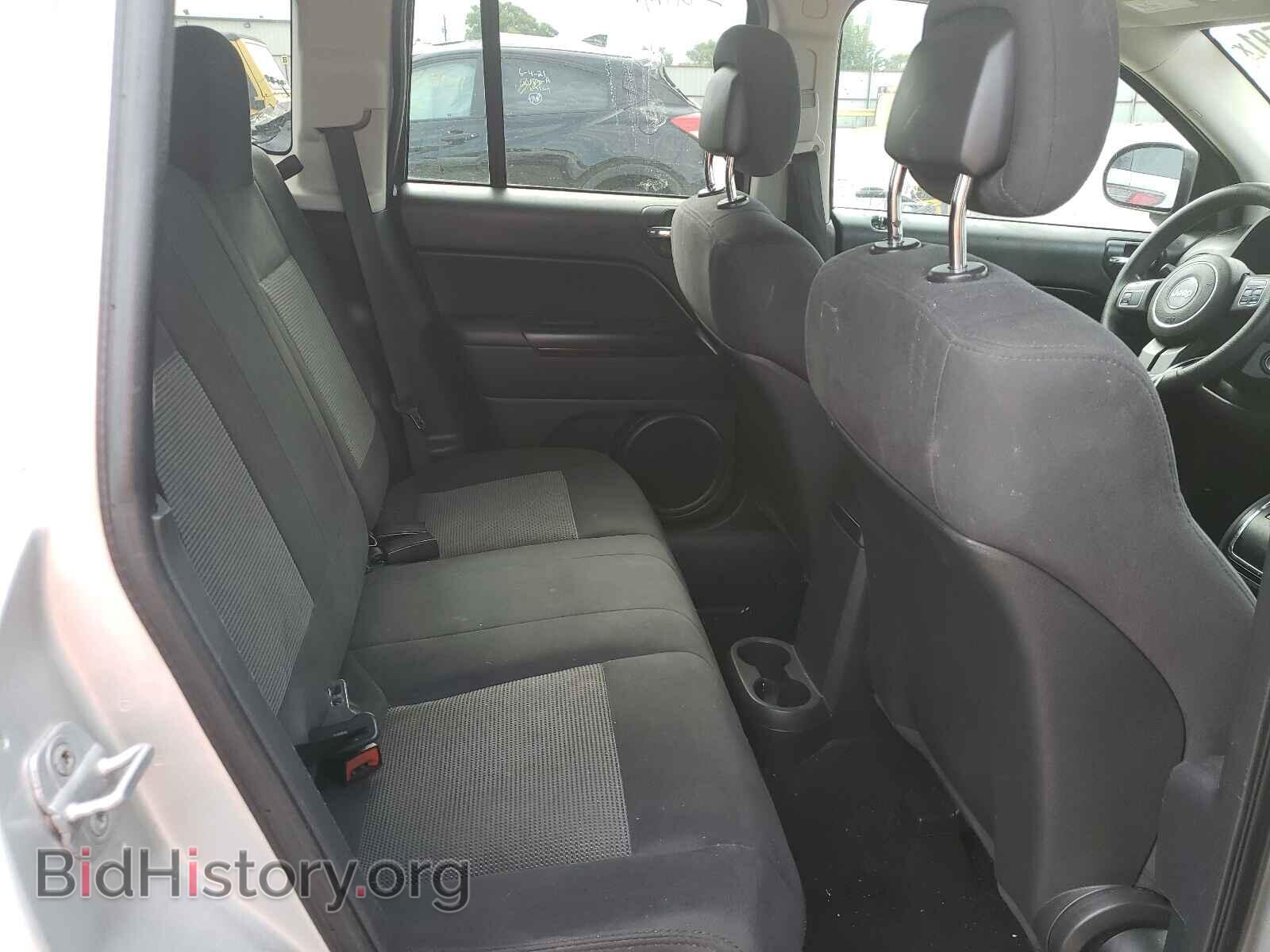 2011 JEEP COMPASS - VIN: 1J4NT1FA8BD267203 - Photo 6