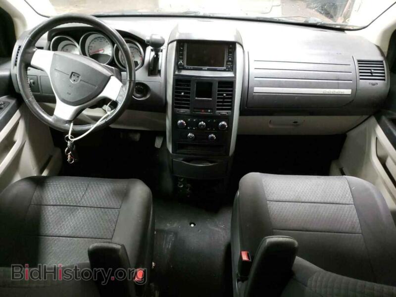 2010 Dodge CARAVAN (VIN 2D4RN3D16AR453255) — photo 8 of 13