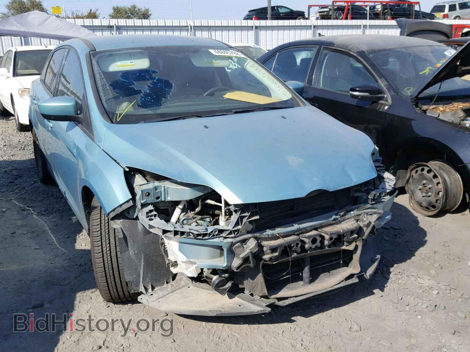 Photo 1FAHP3F25CL105246 - FORD FOCUS 2012
