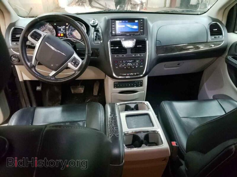 2011 Chrysler MINIVAN (VIN 2A4RR8DG2BR617843) — фото 8 из 13