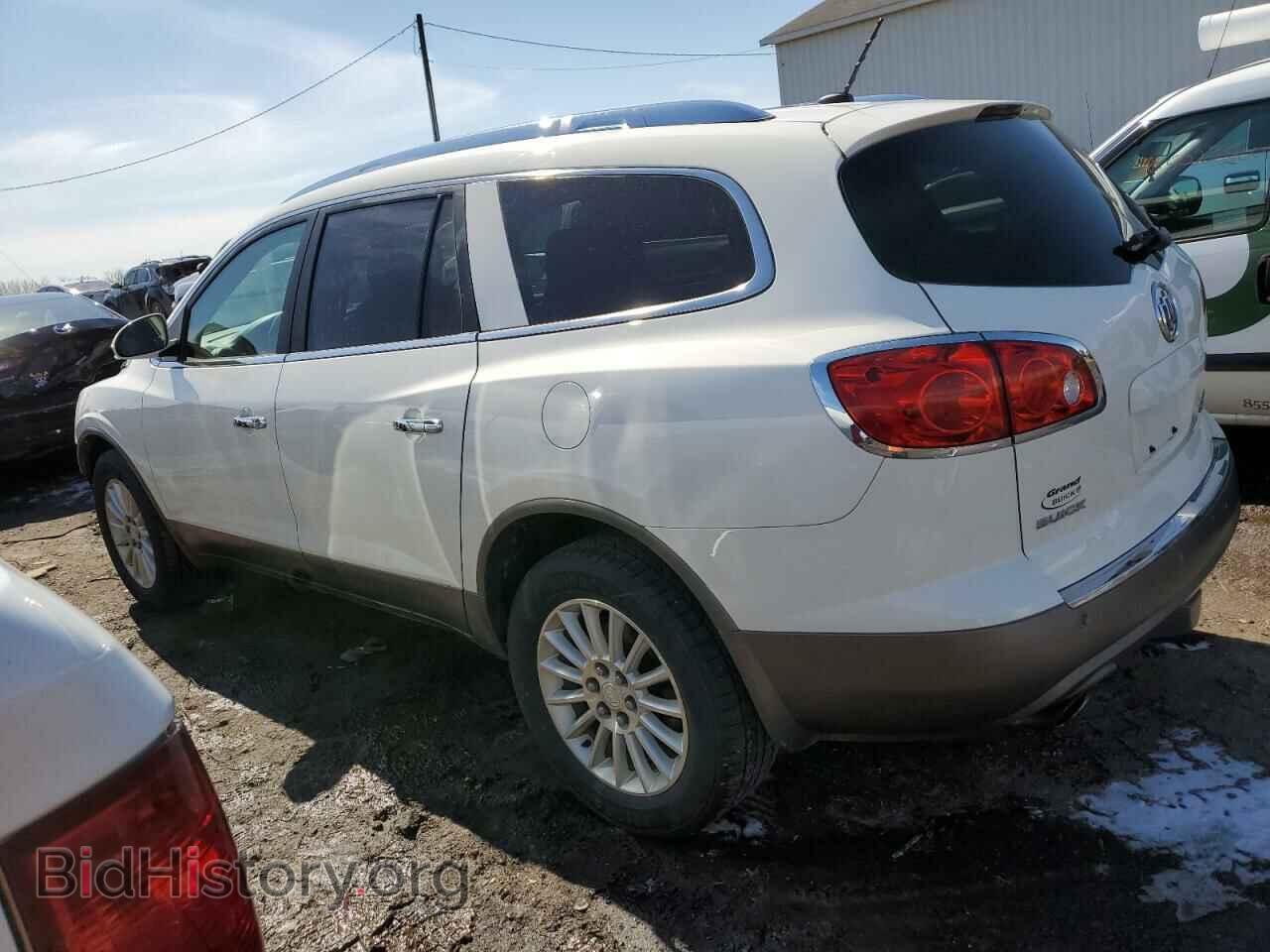 2011 BUICK ENCLAVE - VIN: 5GAKRAED7BJ209279 - Фото 2