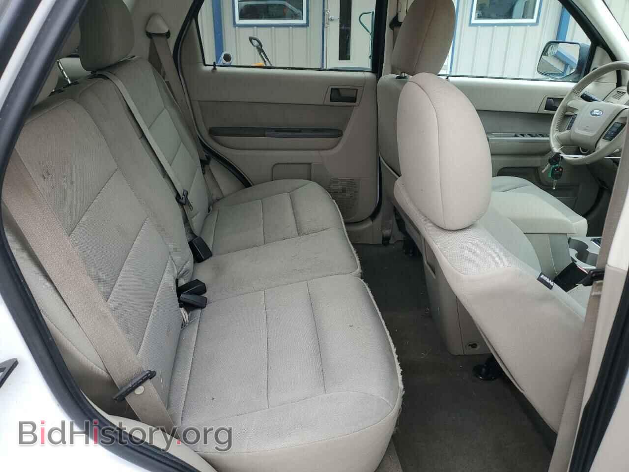 2011 FORD ESCAPE - VIN: 1FMCU0D74BKB35090 - Фото 11