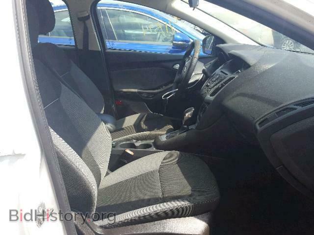 2012 Ford FOCUS (VIN 1FAHP3F20CL396688) — photo 5 of 10