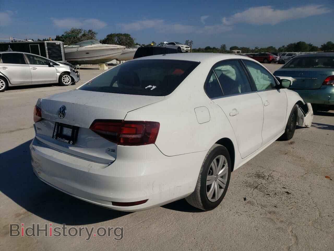 2017 VOLKSWAGEN JETTA - VIN: 3VW2B7AJ4HM350269 - Photo 4