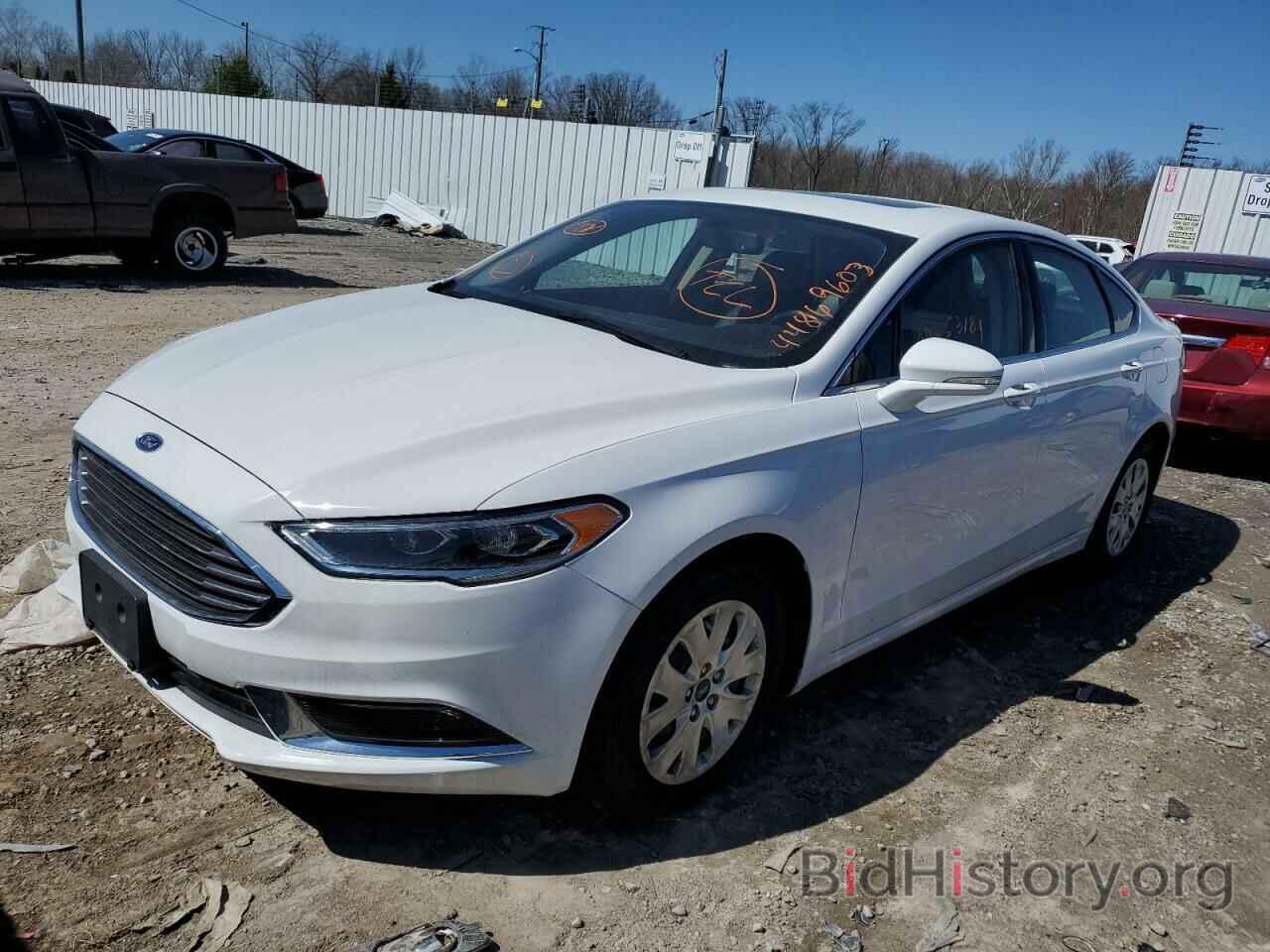 Photo 3FA6P0H99JR114126 - FORD FUSION 2018