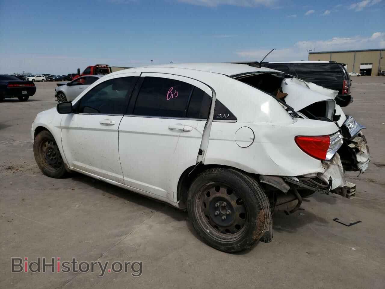 2014 CHRYSLER 200 - VIN: 1C3CCBAB6EN167851 - Фото 2